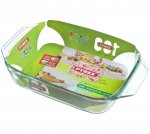 Pyrex dish, for cooking those roasties - Argos (Home Del Item Only - Del Charges Differ Depending on Location)