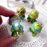 5.7cm 1PC LED Lighting Sound Turtle Key Chain Kid Toy Gift Bag Desktop Decoration