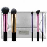 Real Techniques Deluxe Holiday set back in stock online