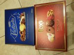 Fox's Fabulous biscuit selection 600g/ McVities Victoria biscuit selection 650g