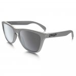 Oakley Frogskins £60.80 with code @ Igero