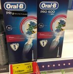 Oral B Pro 600 3D Action by Braun Power Toothbrush with charging station