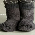 Cherokee Boys' Claw Foot Slippers
