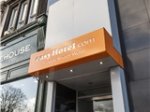 Edinburgh Easy Hotel Princes St opposite Castle in January